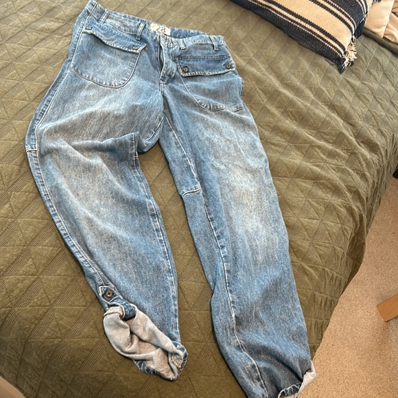 Free People loose fit jeans size 28 - Picture 2 of 5